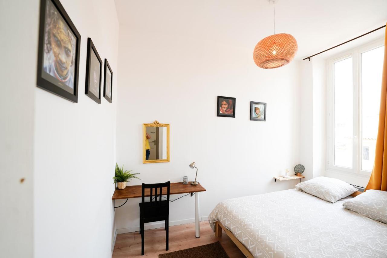 Apartment Pause Quelque Part *